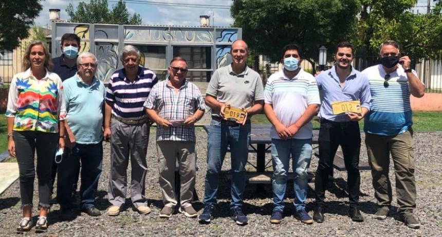Reunión en Chacabuco para avanzar con la patente local para Autos y Motos Antiguas