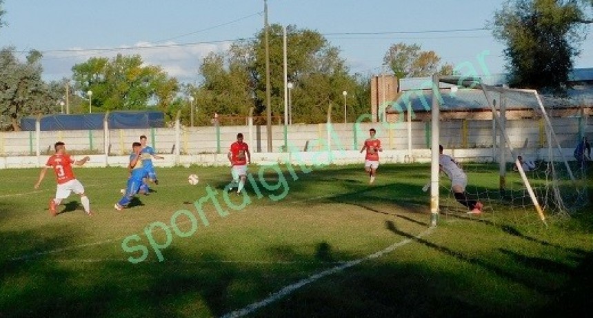 Tres en Tres: Urso lo liquido en el final y goleo a La Lola 3 a 0