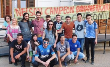 El campeón Nelson Lujan fue recibido por el Intendente de Saladillo y amigos