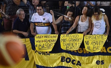 Hinchas de Boca protestan contra los dirigentes