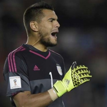 Chiquito Romero agradeció la oferta de Boca, pero seguirá en el United