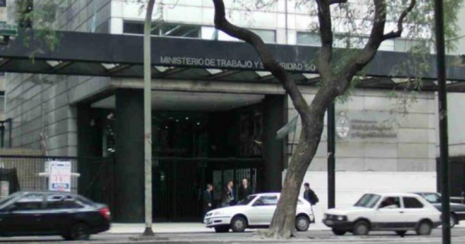 Ministerio de Trabajo cita a reunión urgente con clubes