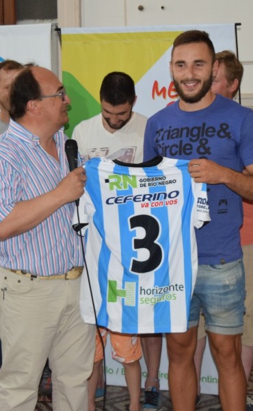 Salomón homenajeó a Juan Manuel Elordi