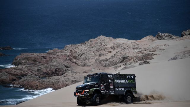 El Coyote Villagra se recuperó y ganó la etapa en el Dakar