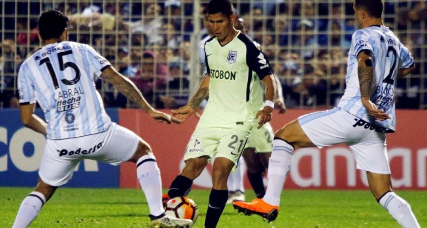 Boca sigue reforzando el medio campo