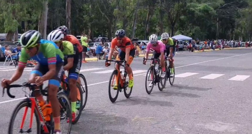 Ciclistas saladillenses corrieron en la región