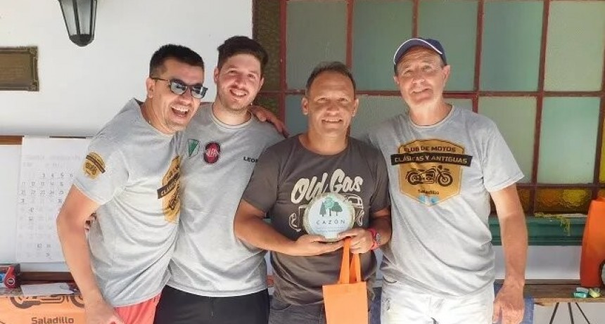 En Cazón: El tandilense Alberto González ganó el 4to. Rally de Motos Antiguas