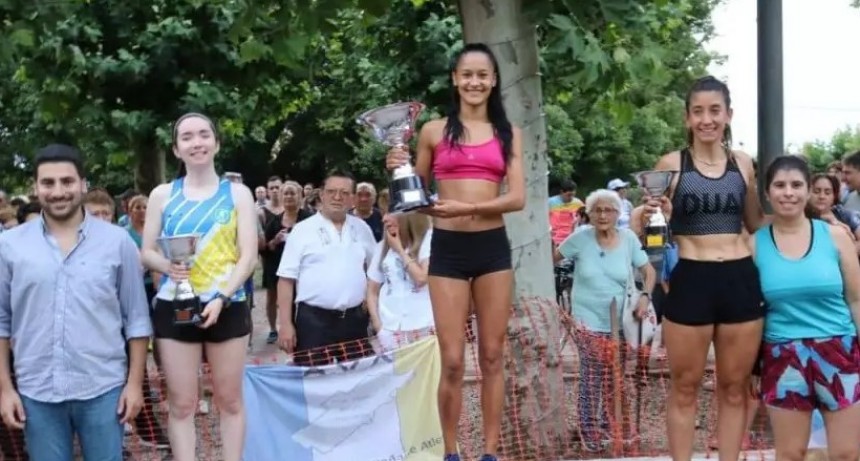 La saladillense Celeste Abalos ganó la Milla de Fin de Año en 25 de Mayo