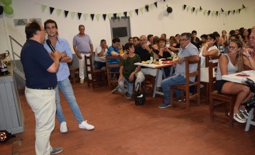 Salomón concurrió a la presentación del auto de Lucas Barbalarga