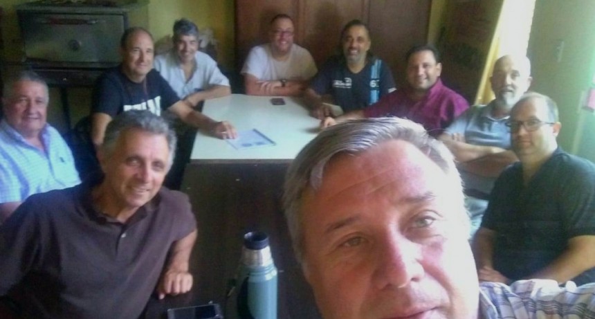 Se realiz&oacute; reuni&oacute;n para organizar cuatro Raid Tur&iacute;sticos para Autos Cl&aacute;sicos