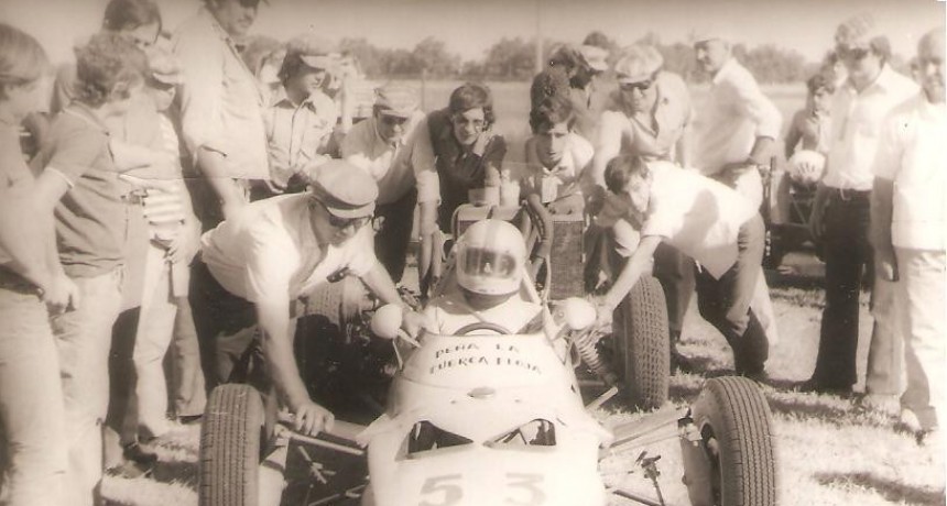 Juan Carlos “Carpincho” Delrieu y su equipo