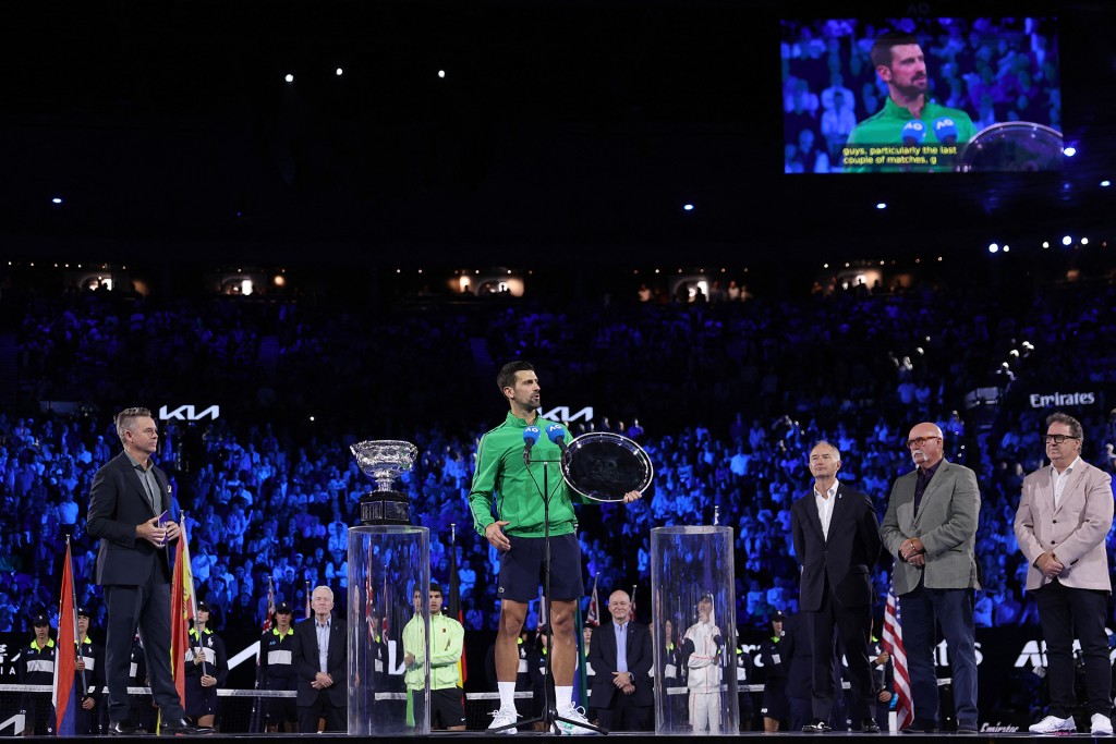 El cruce entre Djokovic y Rafael Nadal en la final del Australian Open: del gesto en medio del partido al emotivo discurso