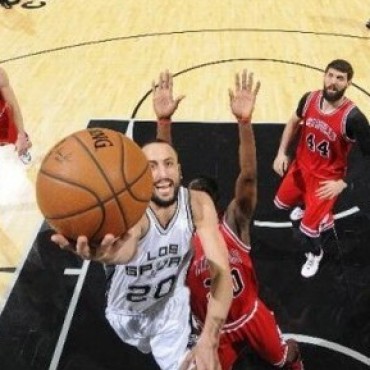 Gin&oacute;bili se destac&oacute; en la quinta victoria consecutiva de los Spurs