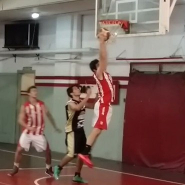 Buen debut de Juan Pedro Mazza en Estudiantes de Plata