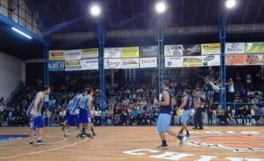 Racing igualo la serie y va por el ascenso