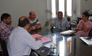 Salomón recibió a directivos del Club Huracán