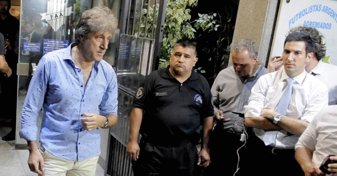 Marchi y los capitanes confirmaron: No habr&aacute; f&uacute;tbol