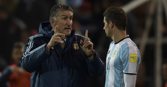Tras las bajas, Bauza convocó a Alario, Marcone y Caruzzo