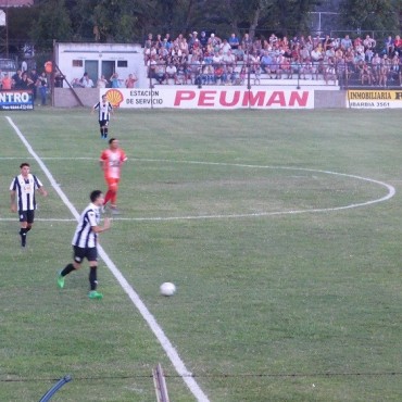 Huracán y La Lola deberán jugar este domingo a la misma hora