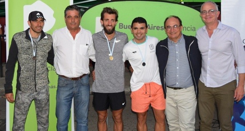 Salomón acompañó a la delegación local en la final de las Olimpíadas de la Cuenca del Salado