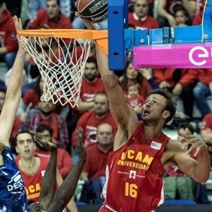 El Murcia de Marcos Delía muy cerca del play off de la Liga Española