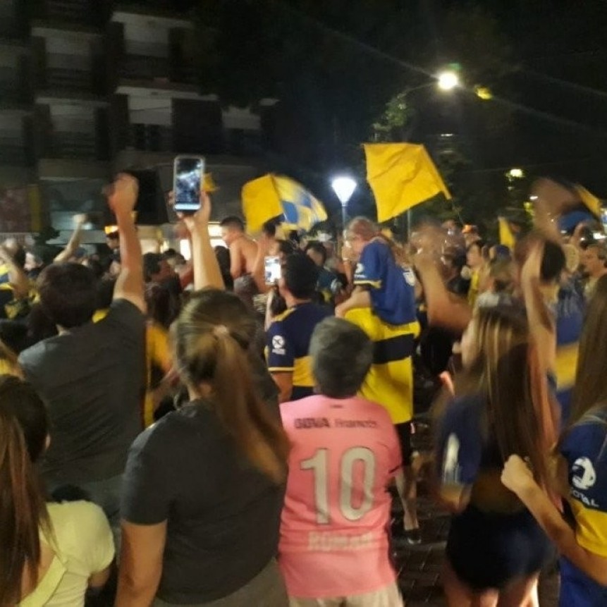 Festejos en Saladillo: Boca le arrebato el titulo a River