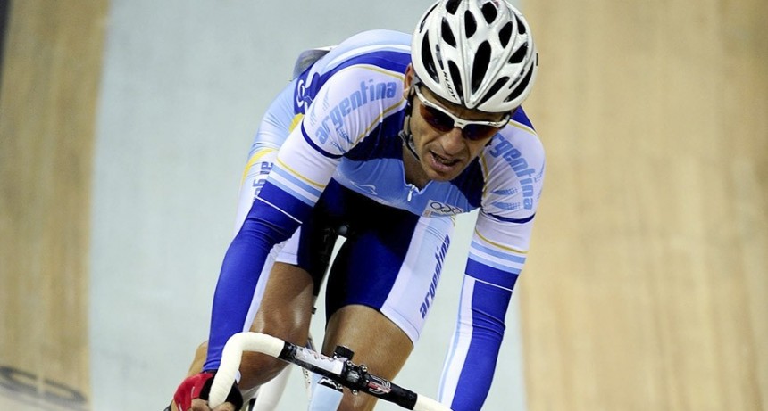 "Es una verg&uuml;enza que no se hayan suspendido", dijo Juan Curuchet