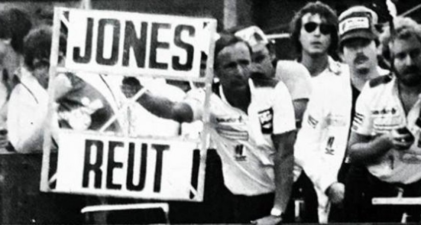 A 39 años del GP de Brasil, donde mostraron a Reutemann el célebre cartel “Jones-Reut”