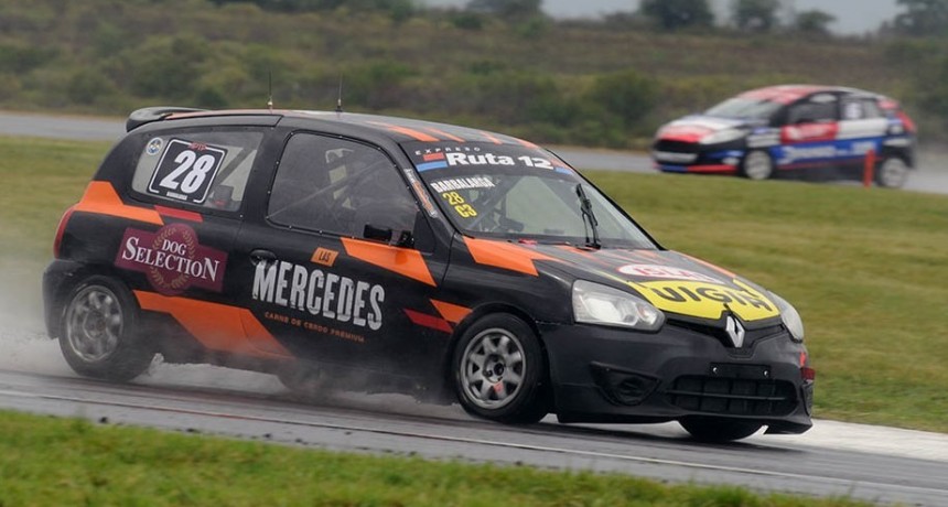 Automovilismo: Lucas Barbalarga clasifico 10° en el Turismo Pista