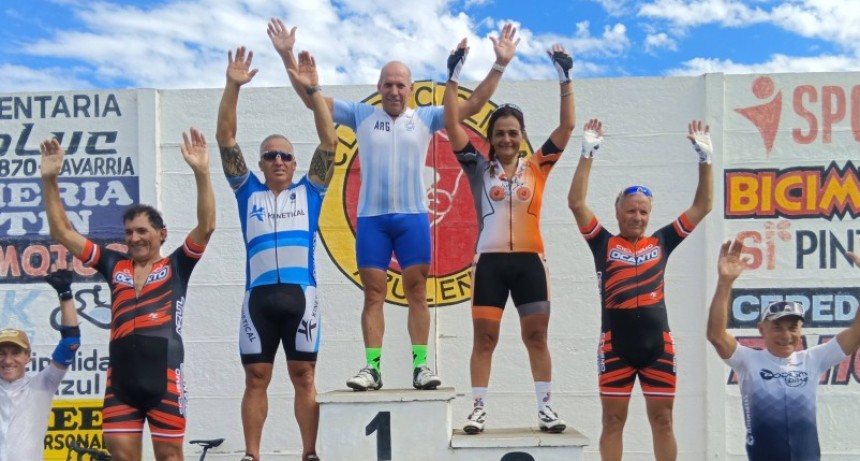 Ciclismo: Saladillenses corrieron en la pista de Azul 