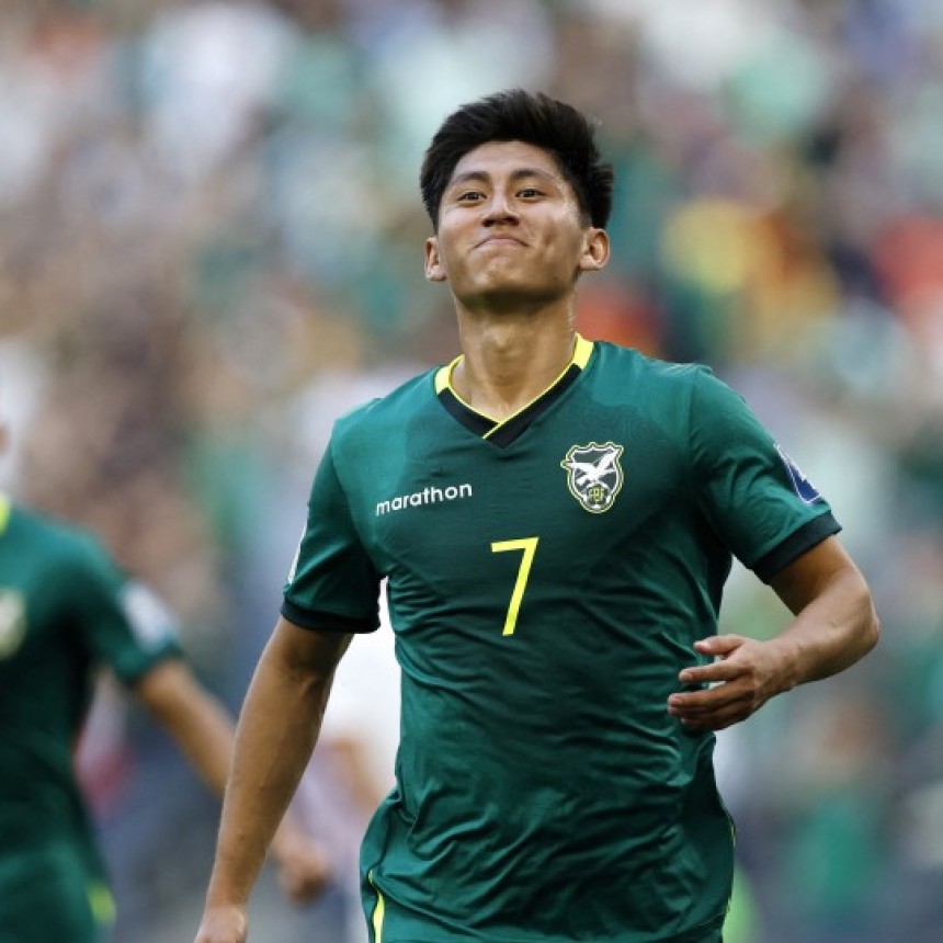 Bolivia venci&oacute; 2-1 a Surinam y enfrentar&aacute; a Irak en la final del Repechaje por un lugar en el Mundial 2026