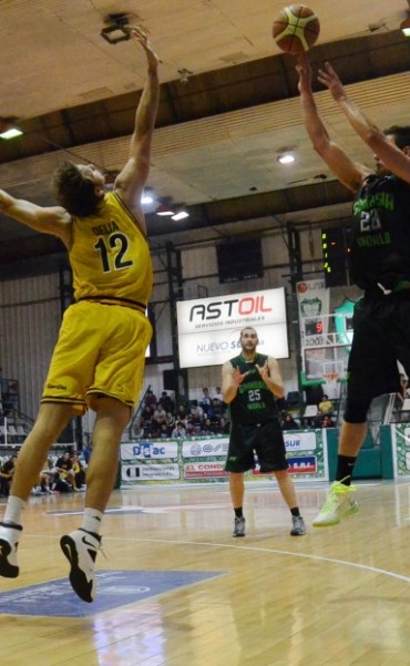 De los Santos le dio la victoria a Gimnasia Indalo ante Obras