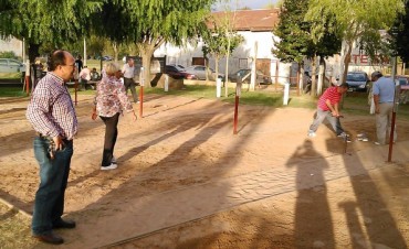 El Intendente presenció las prácticas de tejo
