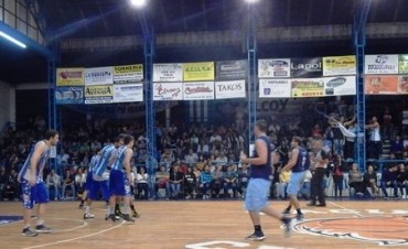 Racing se “floreó” en la ciudad de Escobar