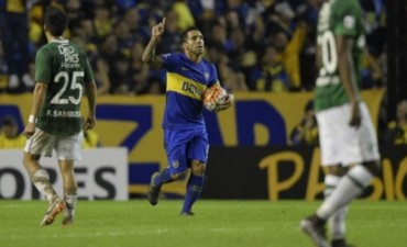 Boca goleó al Deportivo Cali y terminó primero en el grupo 3