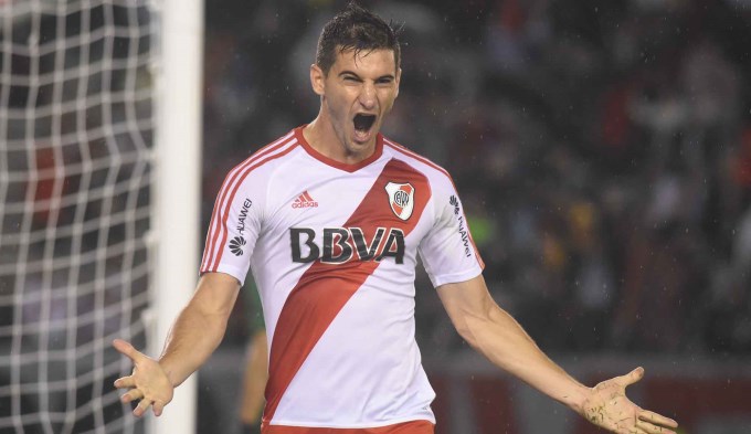 Alario la metió dos veces y River gozó