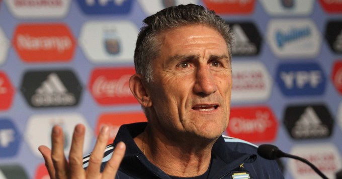 Bauza disparó contra la AFA y Sampaoli