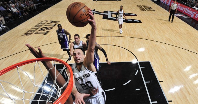 Los Spurs de Gin&oacute;bili le ganaron a los Grizzlies y se pusieron 2-0