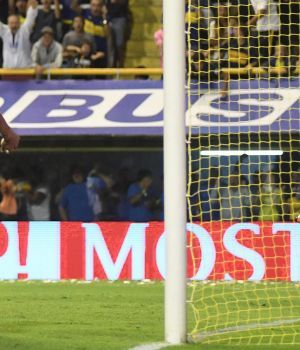 Boca venció a Talleres y tiñe el torneo de azul y oro 