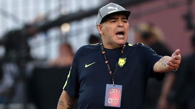 Maradona se quedó sin ascender y renunció