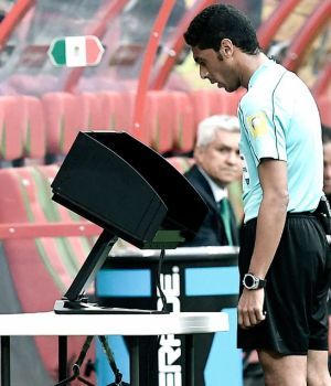 Rusia 2018: FIFA explicará las decisiones del VAR en pantallas de los estadios