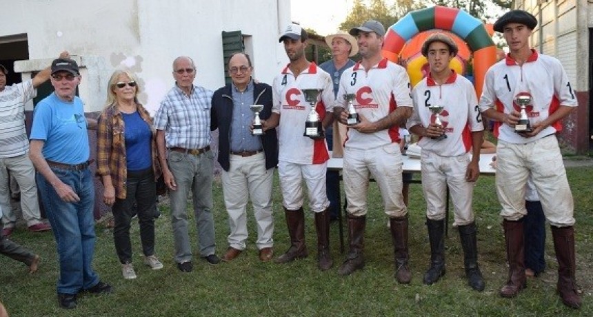 Salomón participó de la entrega de premios del torneo regional de Pato