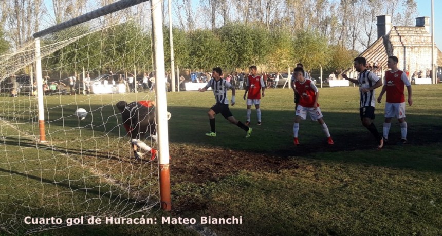 Huracán le cortó el invicto al Deportivo La Lola 