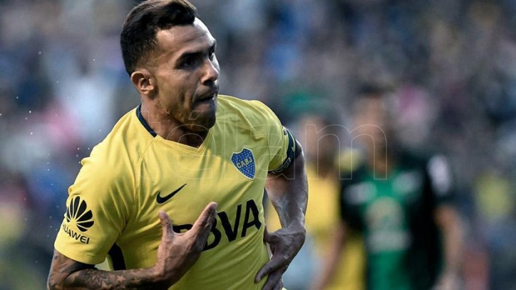 Tevez se lesionó y su presencia ante Tolima está en duda