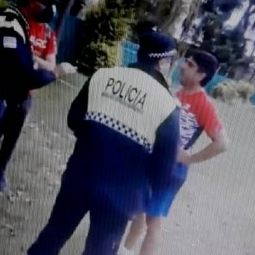 Funcionarios descubiertos jugando al pádel en plena cuarentena