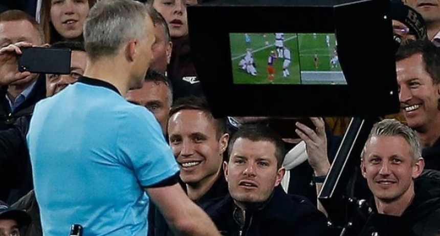 El VAR comienza a transitar su implementación en Argentina de manera virtual