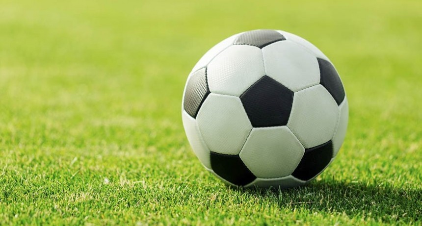 Victoria de Huracán ante Cazón en el adelantado de la fecha 