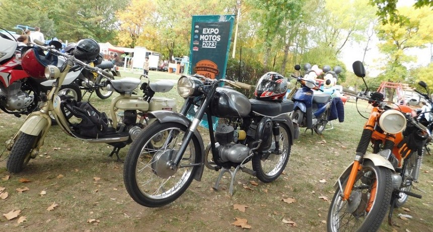 Club de Motos Antiguas presente en la Clásica Retro 2023