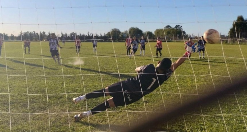 Fútbol: La Campana le corto el invito a Comercio. Argentino y Apeadero nuevos punteros del Apertura 