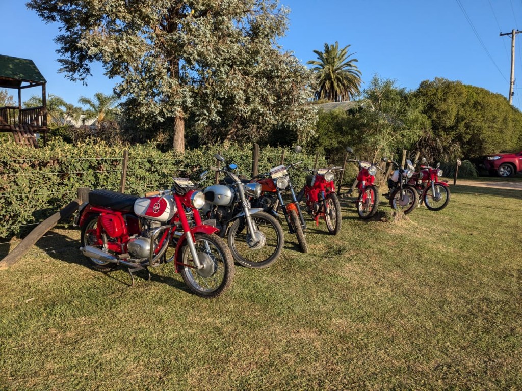 Saladillenses y Alvearenses participaron del 67° Rally Nacional de Motos Antiguas de Ramallo